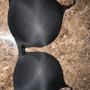 Victoria’s Secret push-up bra size 32 double D